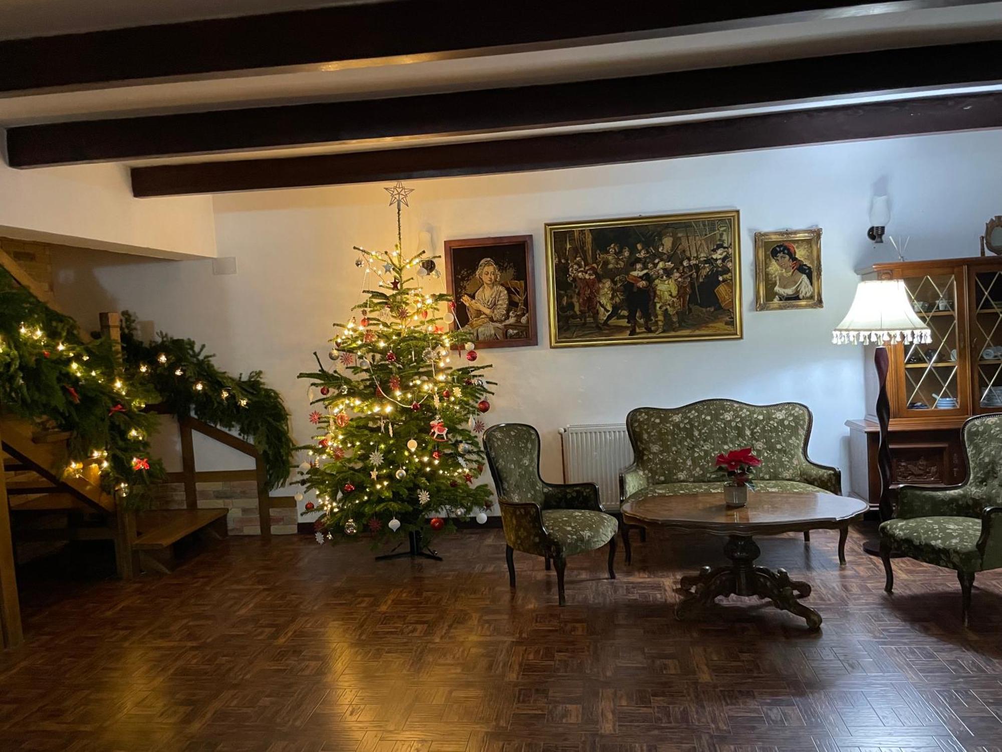 Отель Casa La Doi Nuci Bradet  Экстерьер фото